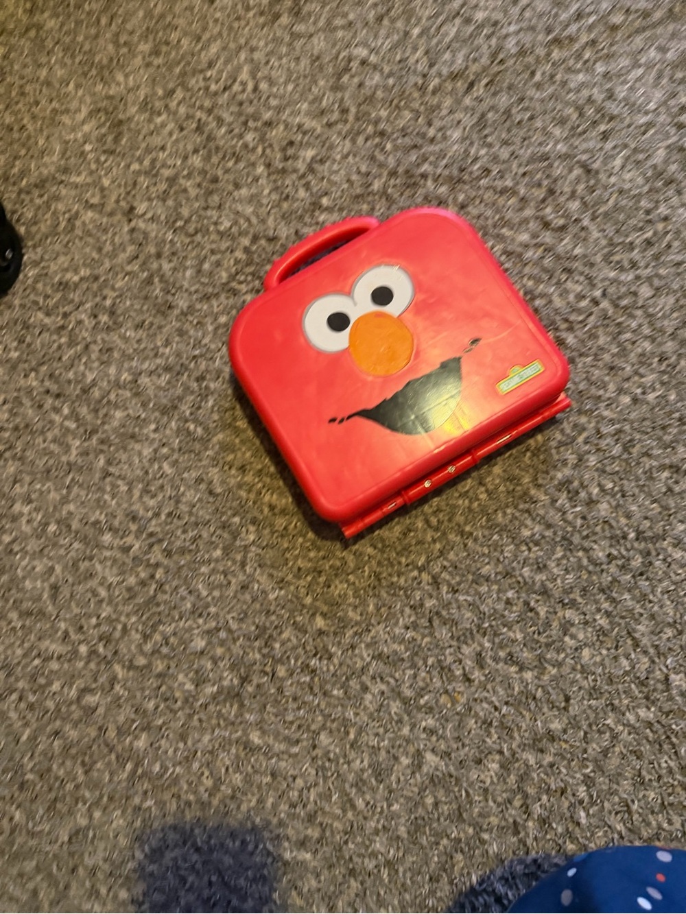 Sesame Street Elmo Red Kids Carry Case